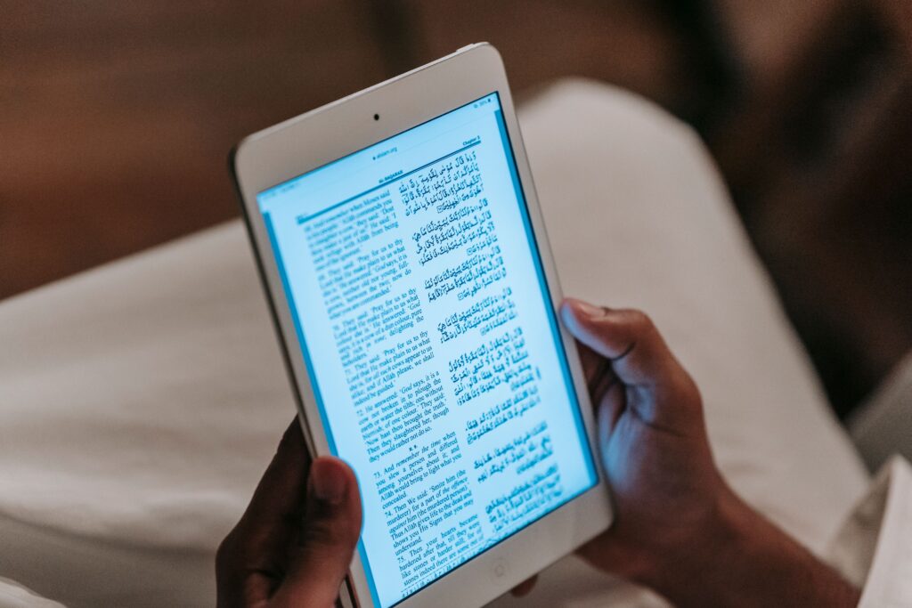 Como criar um ebook gratuito: ferramentas de diagramação, revisão e capa
