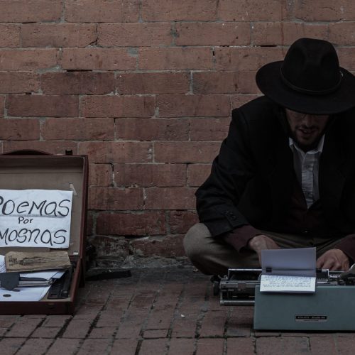 QuarterFull Vale a Pena para Escritores? Como Funciona, Ganhos e Monetização